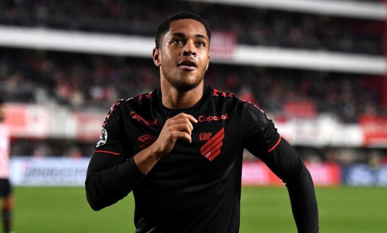 Vitor Roque conquista su primer título con el Athletico Paranaense