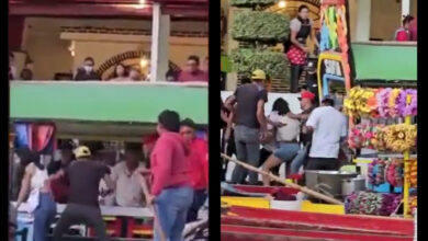 Xochimilco: se desata pelea de una trajinera a otra | Videos