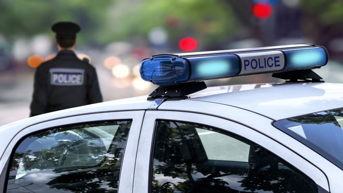 buscan a sospechoso de incendiar dos mezquitas