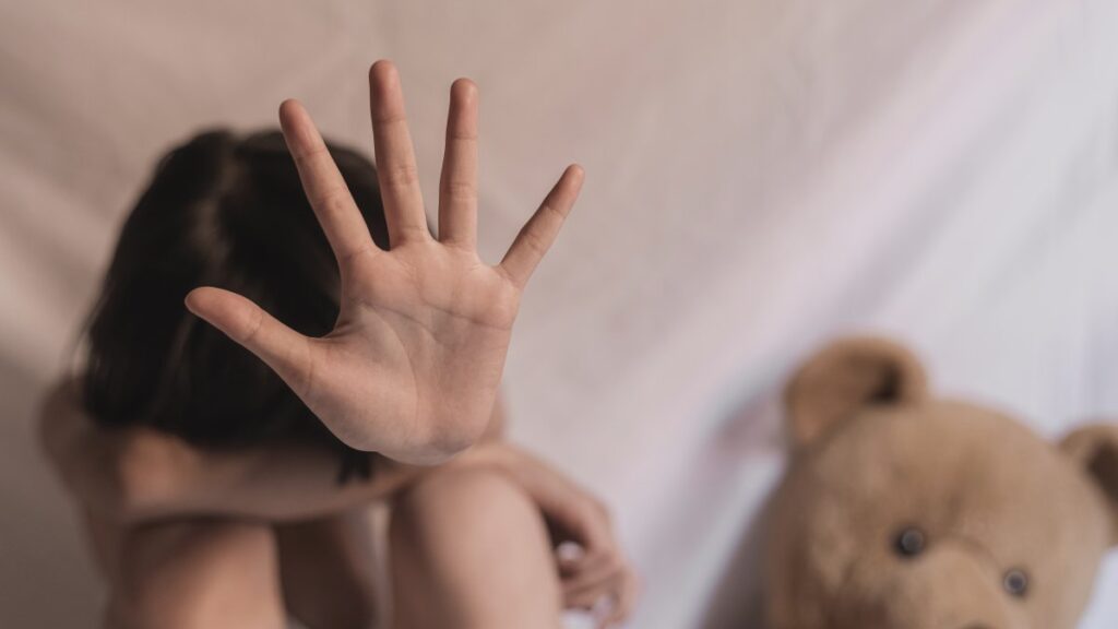 condenan a Sean Patrick Fosler a 25 años de prisión por producción de pornografía infantil