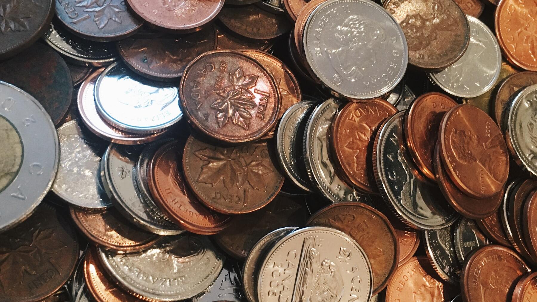 llegan a España las primeras monedas cuadradas