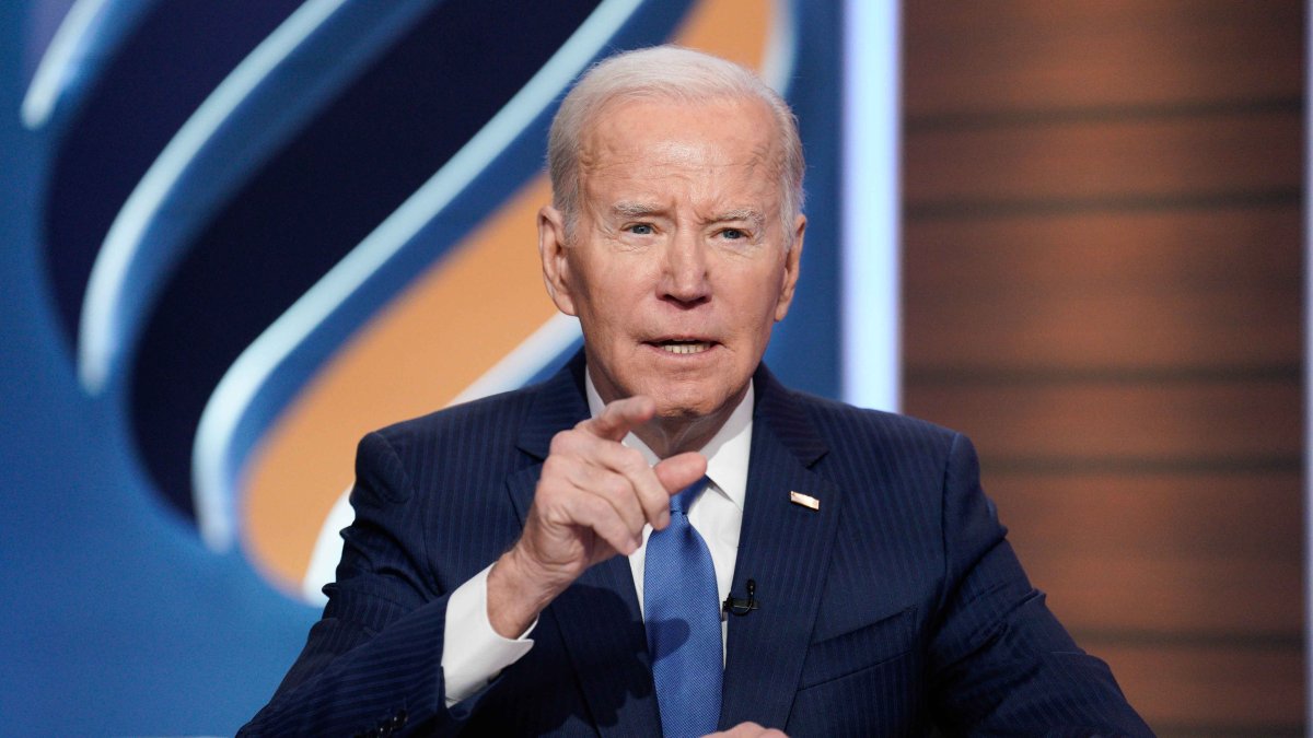 nuevo reglamento de Joe Biden impediría a instituciones académicas vetar a atletas transgénero