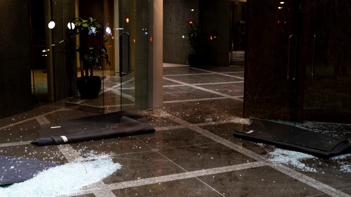 revelan llamada al 911 de la madre del atacante del Old National Bank en Louisville, Kentucky