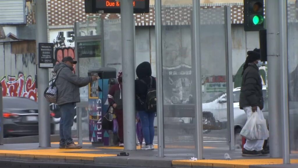 sospechosos arrestados presuntamente se dedicaban a robar a latinos