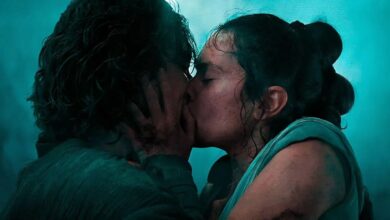 Rey and Ben Solo kiss in The Rise of Skywalker.