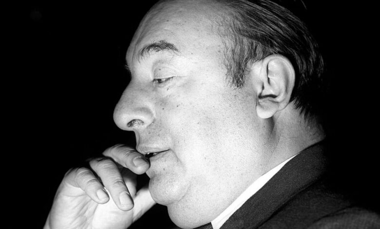 ¿Murió enfermo o lo envenenaron? El misterio que rodea la muerte del poeta Pablo Neruda