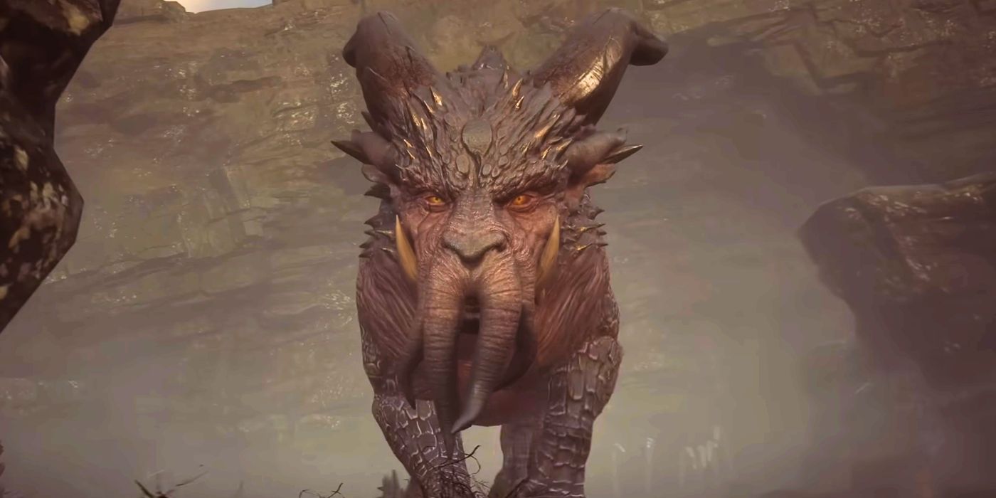 A Graphorn walking toward the camera menacingly in Hogwarts Legacy.