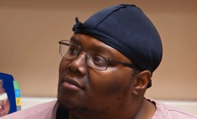 julian valentine pink shirt in doctors office my 600 lb life cropped