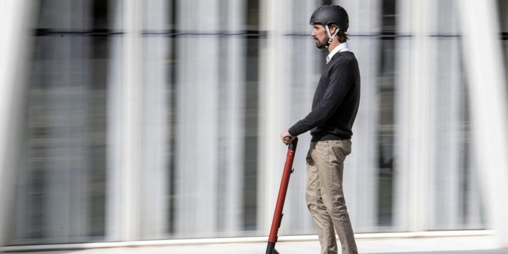 10 marcas de coches que tienen patinete eléctrico: algunas te sorprenderán