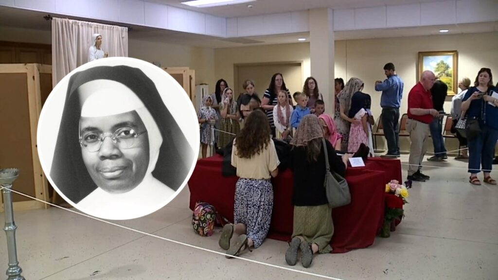 Cuerpo de monja “incorruptible” atrae devotos a pueblo en Missouri