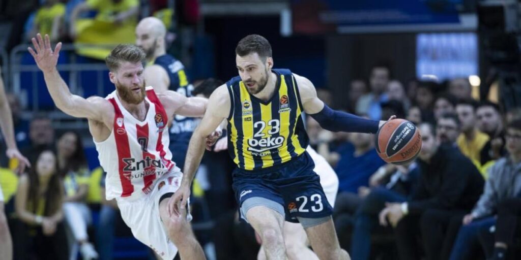 73-69: El Fenerbahçe gana y también fuerza el quinto