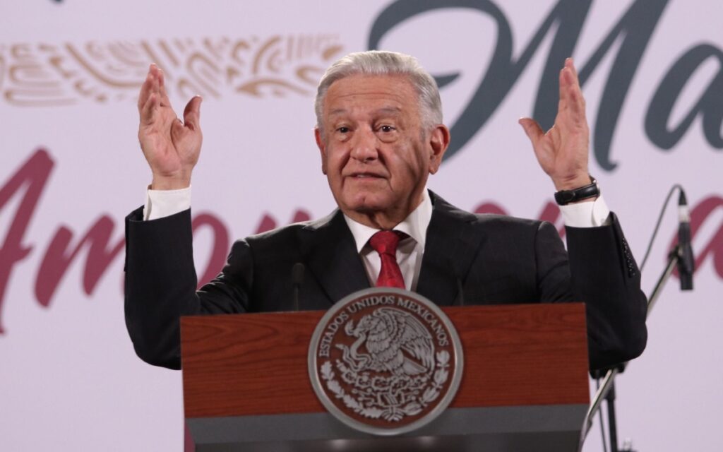 AMLO dice que SCJN no aprobó Plan B para defender sus sueldos