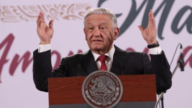 AMLO dice que SCJN no aprobó Plan B para defender sus sueldos