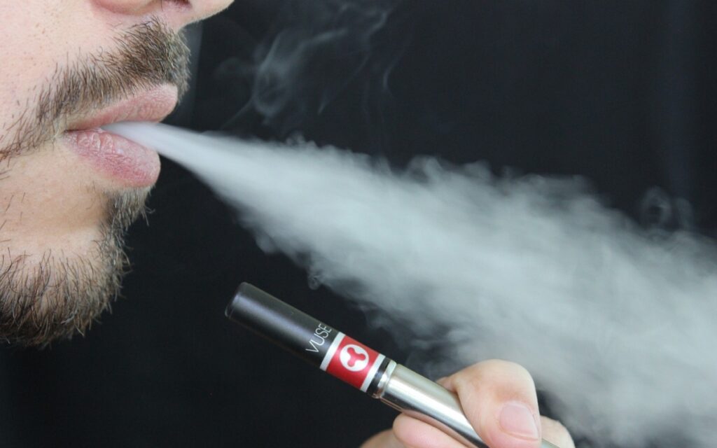 AMLO impugnará amparo a Philip Morris por vapes