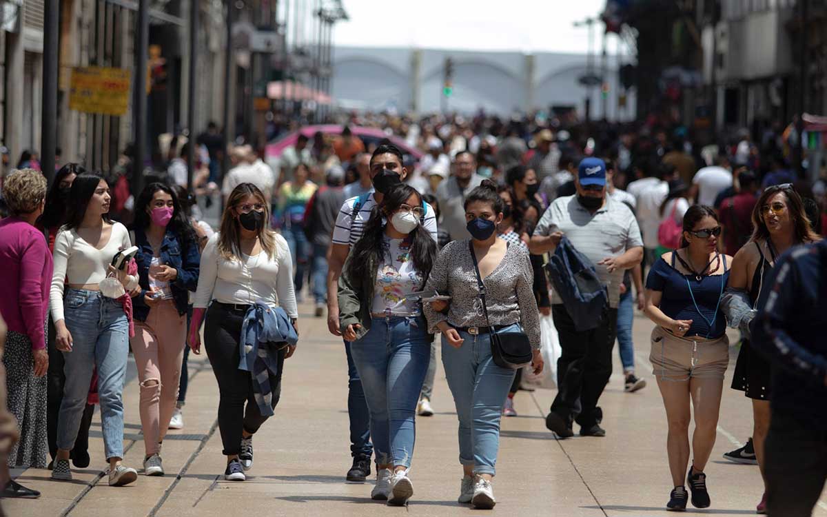 AMLO publica decreto que pone fin a la emergencia por Covid-19