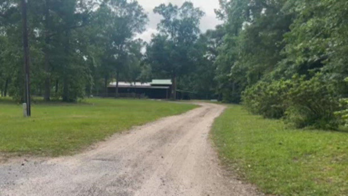 Acusan a hombre de disparar a menor que jugaba al escondite en EEUU