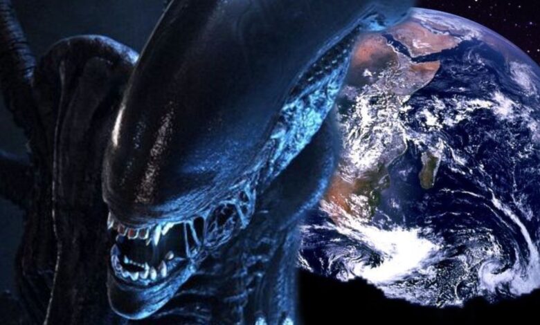 Alien: a Xenomorph with Earth in the background.