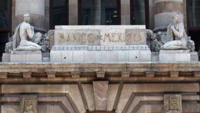 Banxico mantiene tasa en 11.25 % y rompe racha de subidas