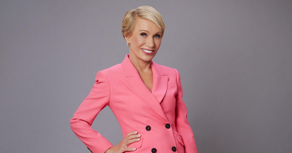 Barbara Corcoran de ‘Shark Tank’ recrea la portada de traje de baño de ‘Sports Illustrated’ de Martha Stewart