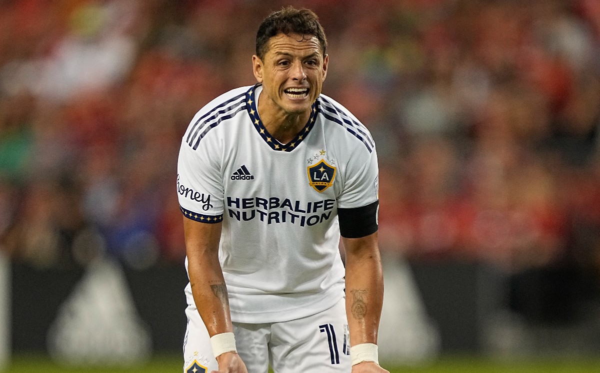 “Basta de pelearnos entre nosotros”, ‘Chicharito’ arremete contra comparaciones entre mexicanos