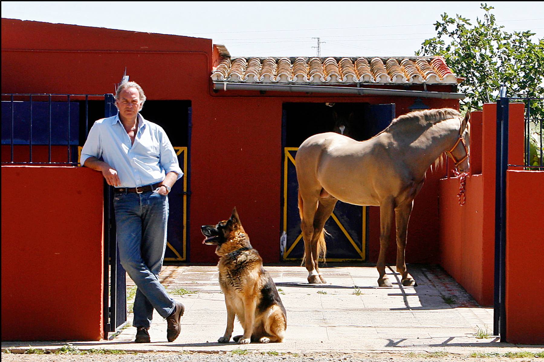 Bertín Osborne en su finca de Sevilla. 2009/ Gtres