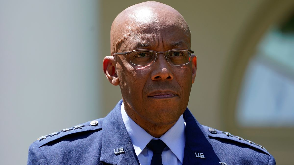 Biden nombra al general afroamericano Charles Brown al frente de las Fuerzas Armadas de EE UU