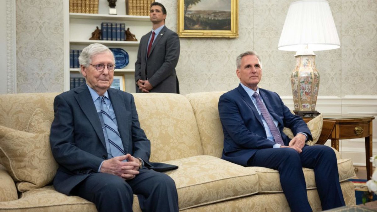 Biden y líderes del Congreso discuten el techo de la deuda