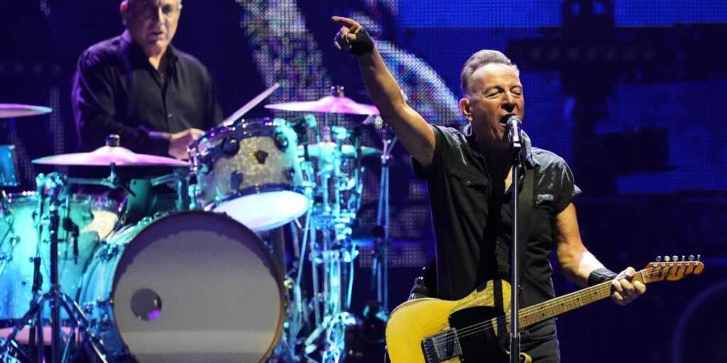 Bruce Springsteen, 'Last Man Standing'