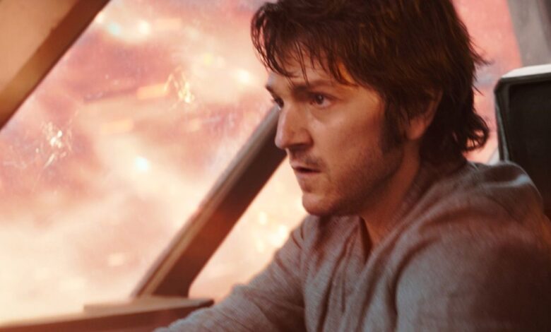 Cassian_flying_off_Aldhani_in_Andor