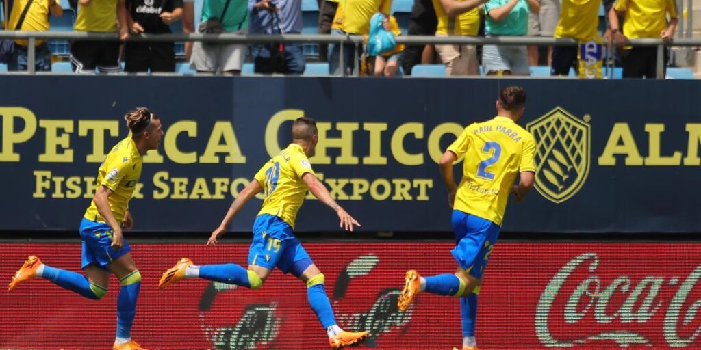 Cádiz 2 - 1 Valencia: resultado, resumen y goles | LaLiga Santander de fútbol