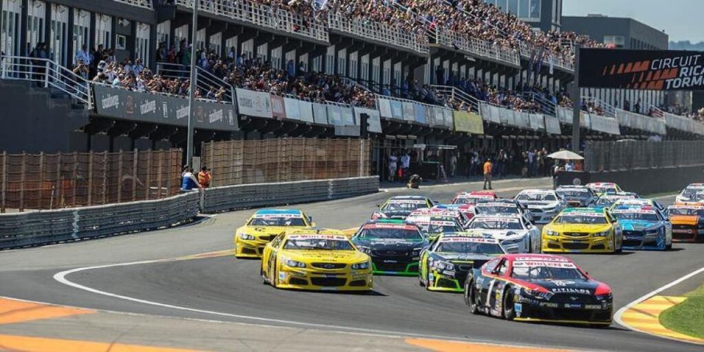 Cheste estrena la temporada de las NASCAR Whelen Euro Series