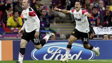 'Chicharito' reta a Rooney en un duelo entre exdelanteros del Manchester United