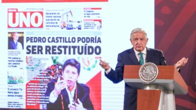 Comisión de Congreso de Perú declara a AMLO persona no grata