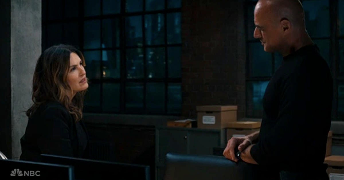 Discurso de Benson y Stabler de Law & Order cerca de la visión de Kiss y Elliot en SVU y cruce de crimen organizado