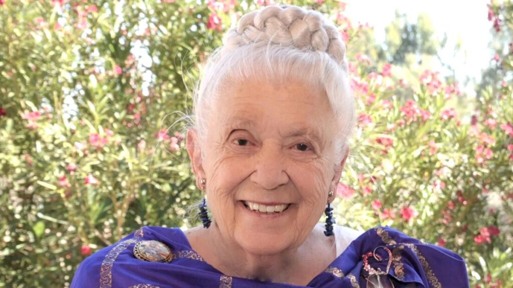 Doctora de 102 años ofrece consejos simples para tener una vida prolongada