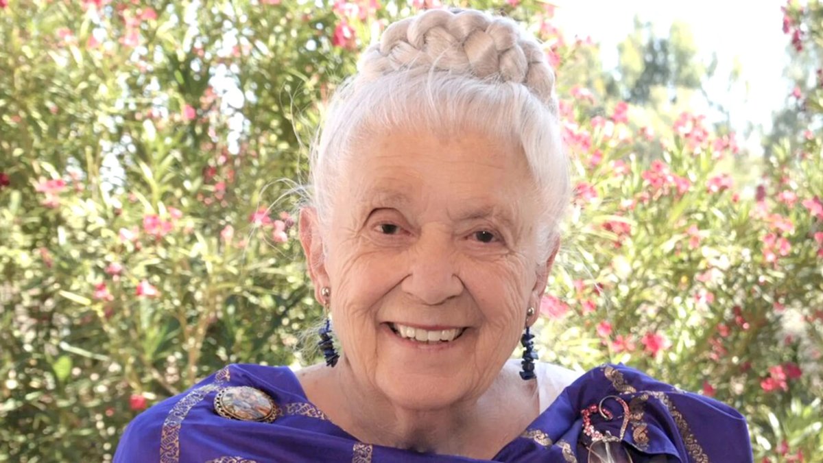 Doctora de 102 años ofrece consejos simples para tener una vida prolongada