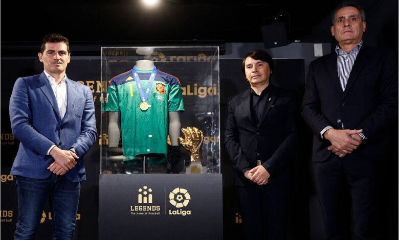 Dona Iker Casillas playera con la que jugó la Final del Mundial Sudáfrica 2010 | Video