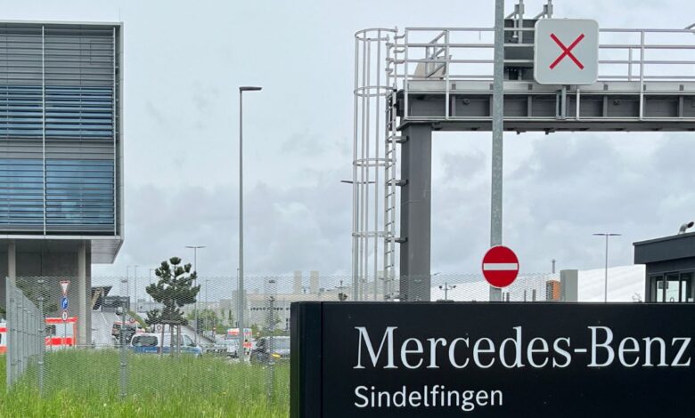 Dos muertos por tiroteo en planta de Mercedes-Benz alemana