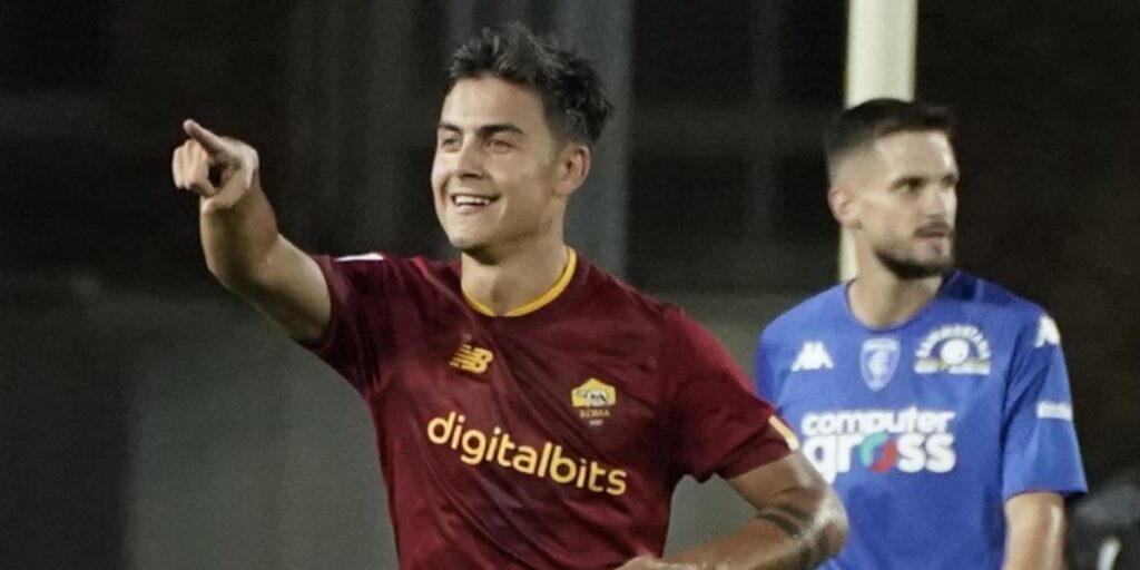 Dybala recibe un regalo del Real Madrid