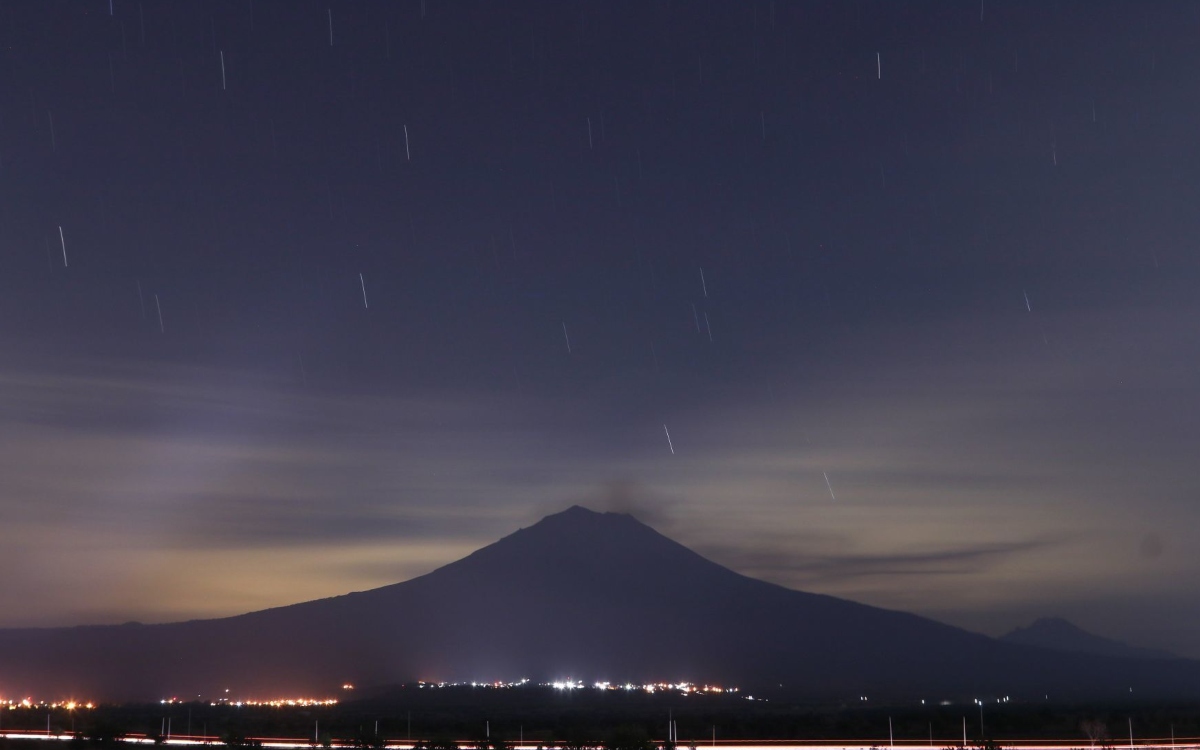 EU emite alerta de viaje por actividad del volcán Popocatépetl