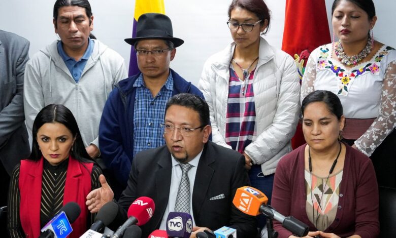 Ecuador: Exigen a la Corte dictamen urgente sobre 'muerte cruzada'