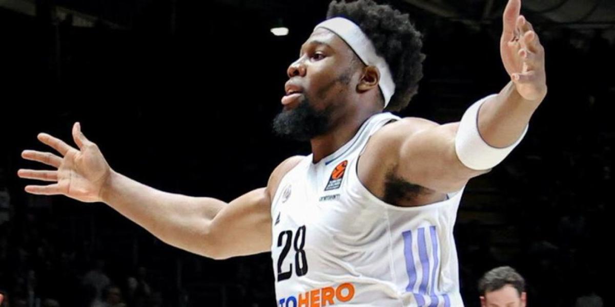 El Madrid no sanciona a Yabusele, que vuelve a jugar e incluso es ovacionado