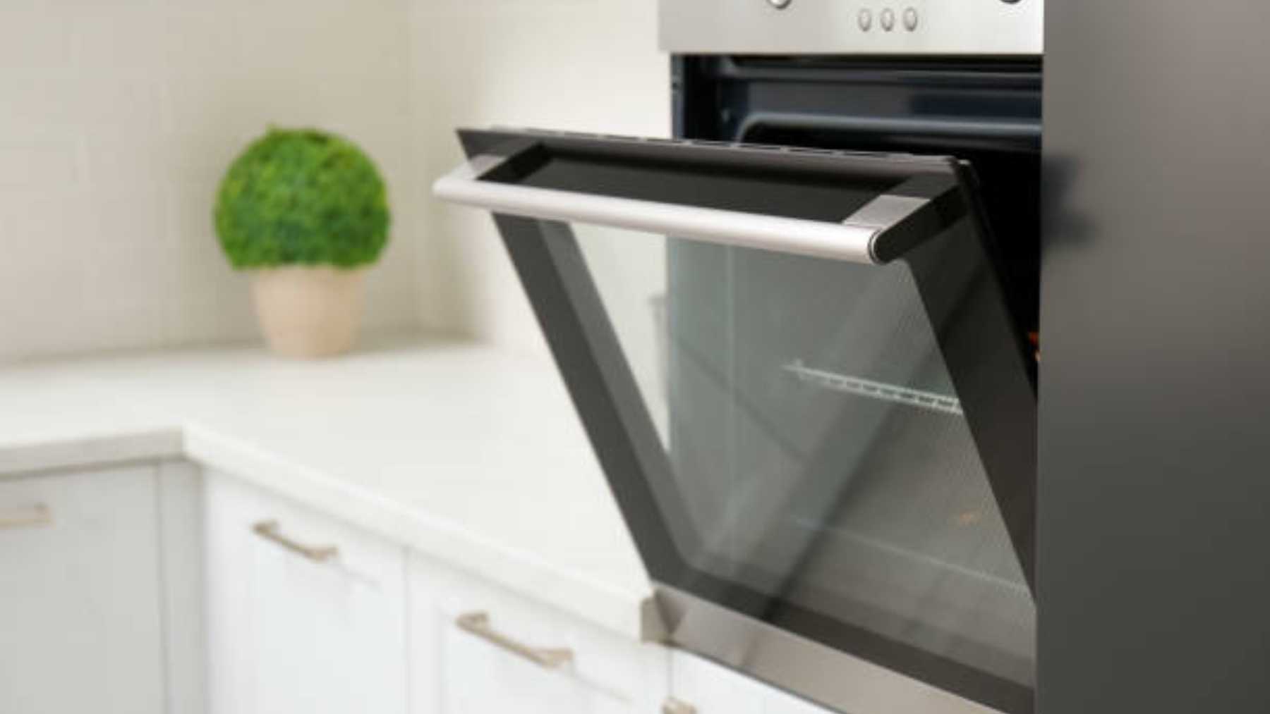 El botón oculto de tu horno para limpiarlo como nunca antes habías hecho