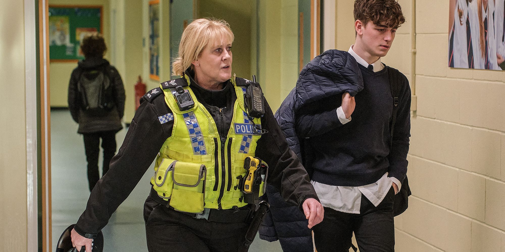 El clip de la temporada 3 de Happy Valley encuentra a Sarah Lancashire rescatando a su nieto [EXCLUSIVE]