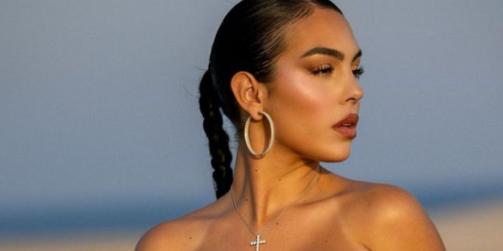 El coche que ha enamorado a Georgina: fue la primera en el mundo en tenerlo