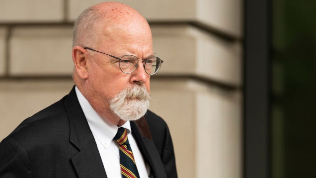 El fiscal especial critica al FBI por lanzar su investigación sobre la trama rusa de Trump