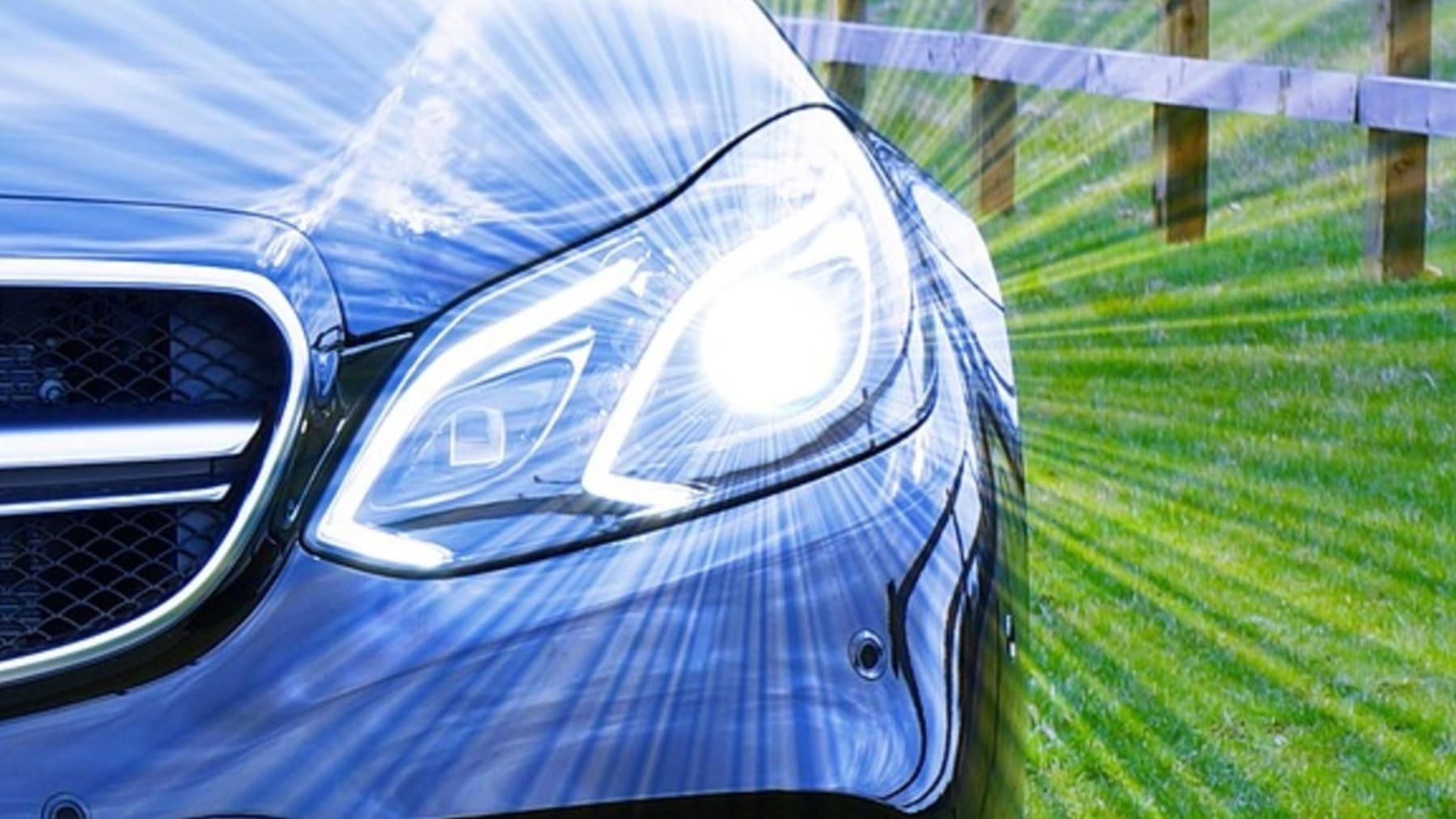 El mejor truco para que los cristales de los faros de tu coche vuelvan a ser transparentes