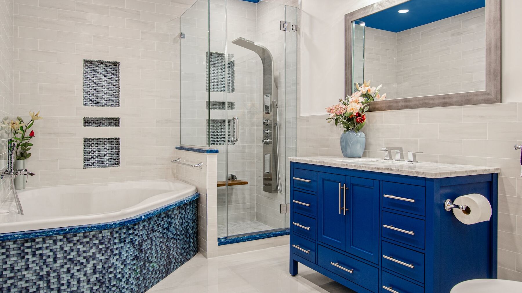 El mejor truco para quitar de una vez los pelos enredados en el desagüe de la ducha