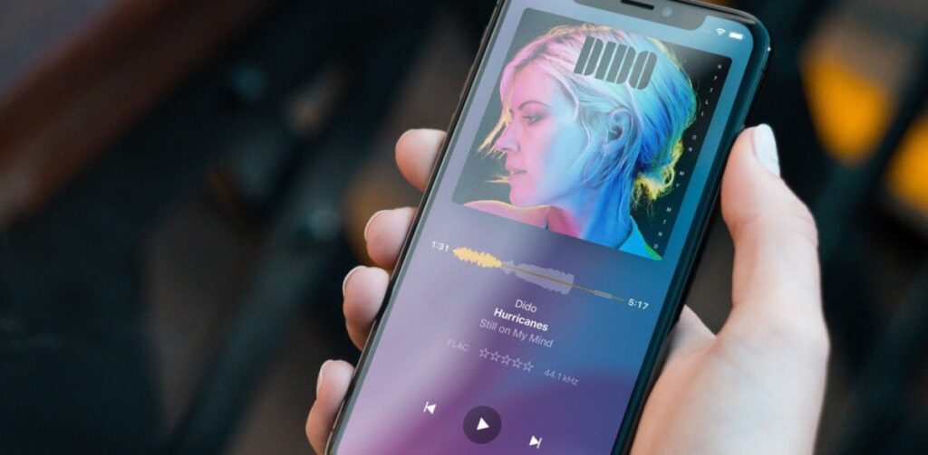 El reproductor de música de Plex, Plexamp, ahora funciona con ChatGPT para la creación de listas de reproducción