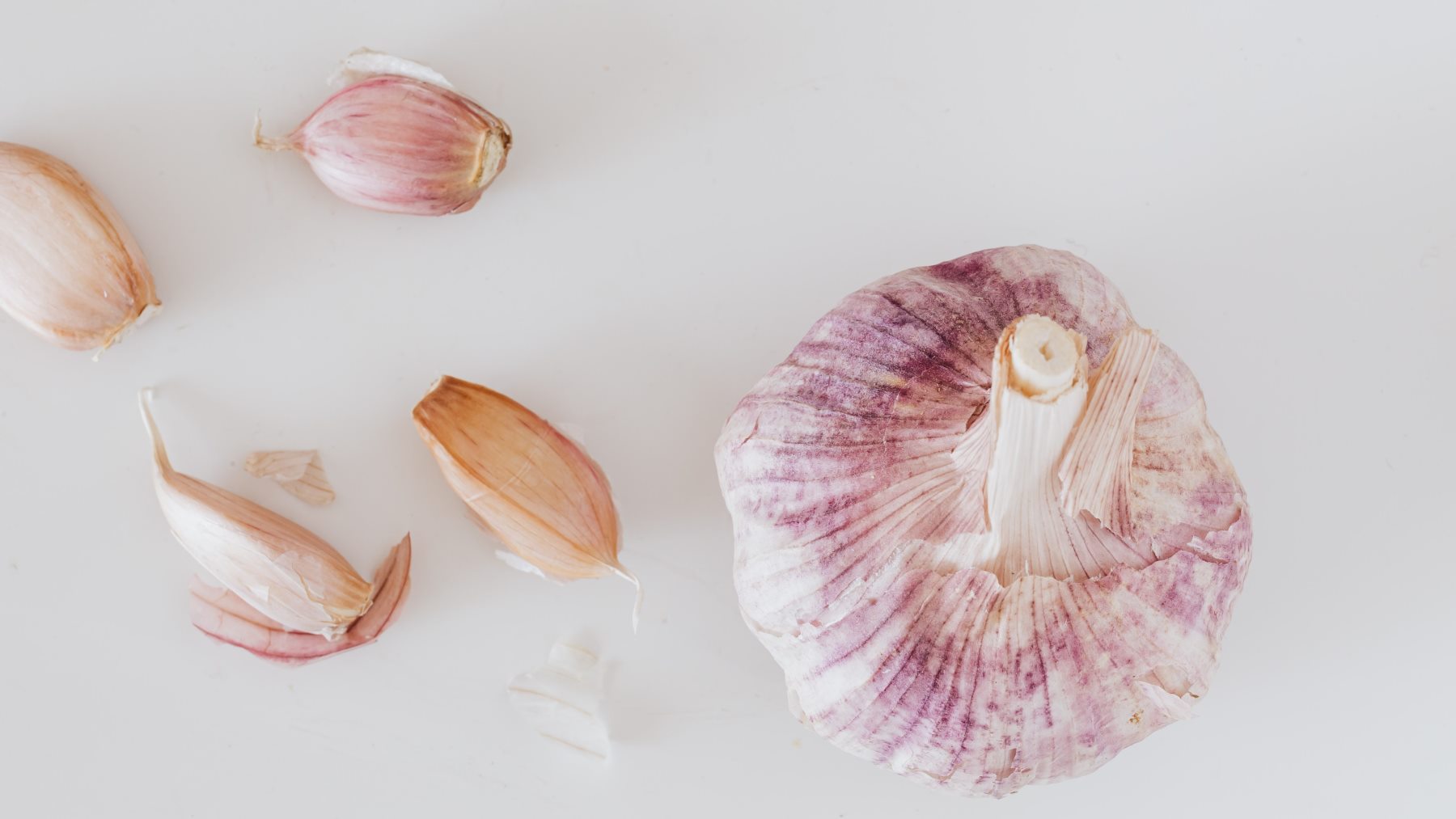 El truco del ajo para que las moscas no entren en casa cuando hace calor